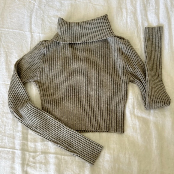 Love tree Gray soft ribbed turtleneck long sleeve - Picture 1 of 8